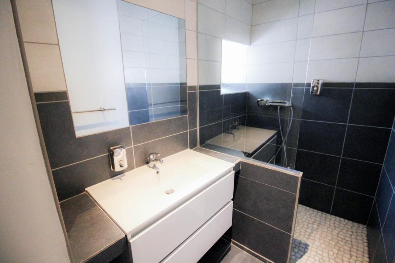 Appartement Calme Et Spacieux, Cite Et Ville A Pied, Wifi, 2 Chambres, 3 Lits Carcassonne Buitenkant foto